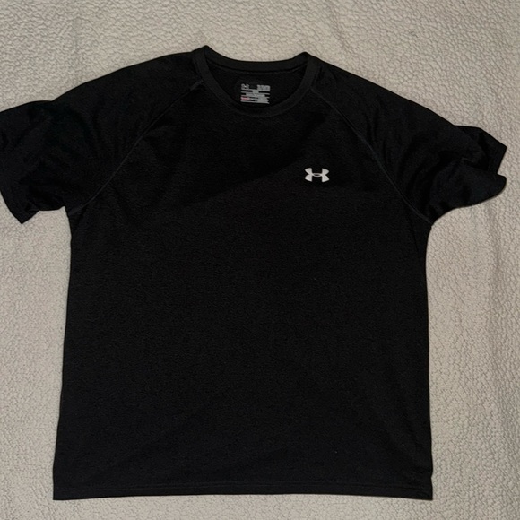Under Armour T-Shirt - Picture 1 of 3